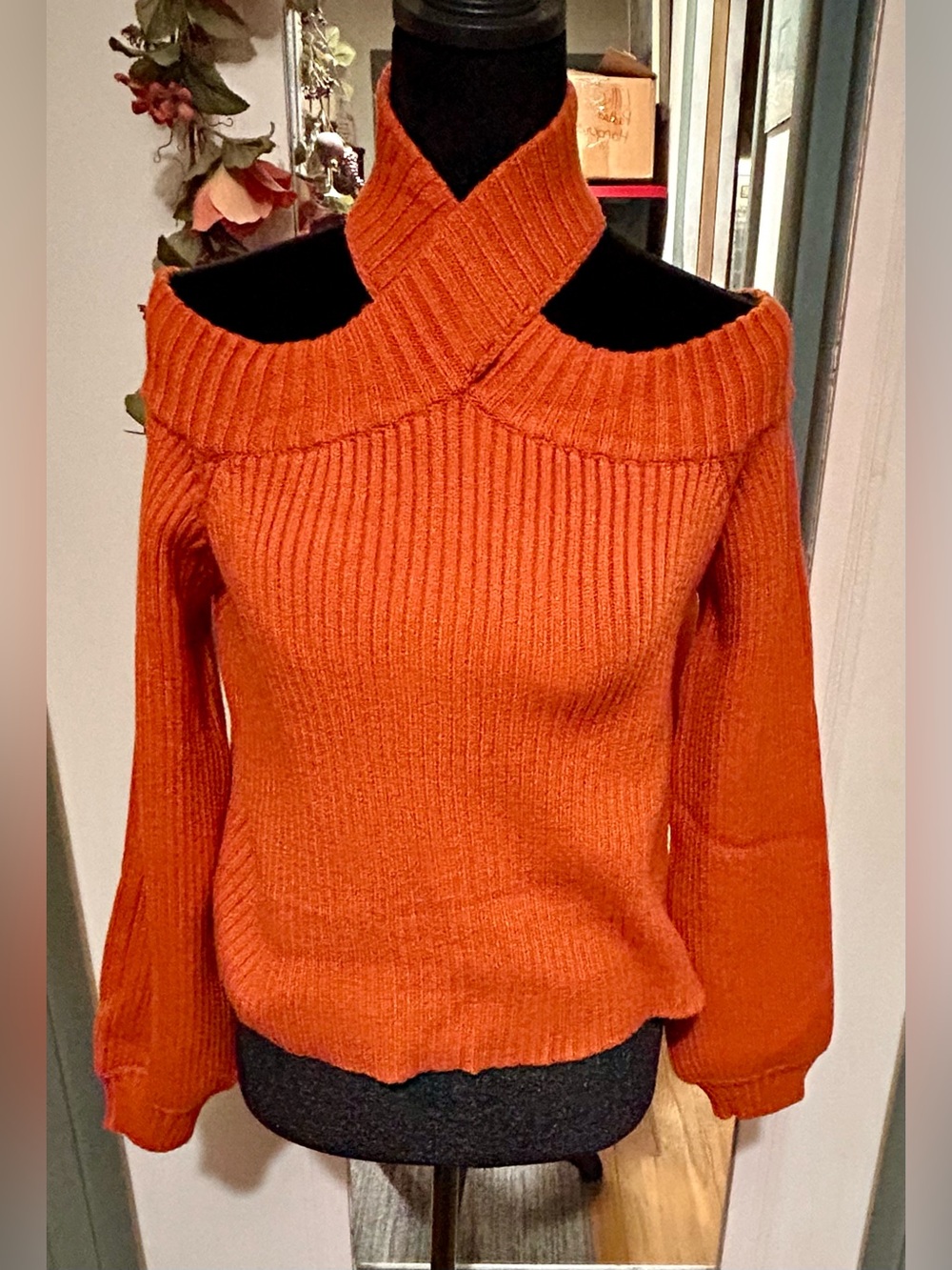 C+D+M Cross-Neck Cold-Shoulder Ribbed Sweater - Orange- XL -Plus